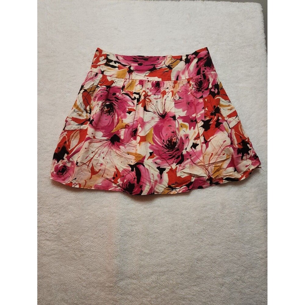 Forever 21 Floral Mini Skirt Size Medium